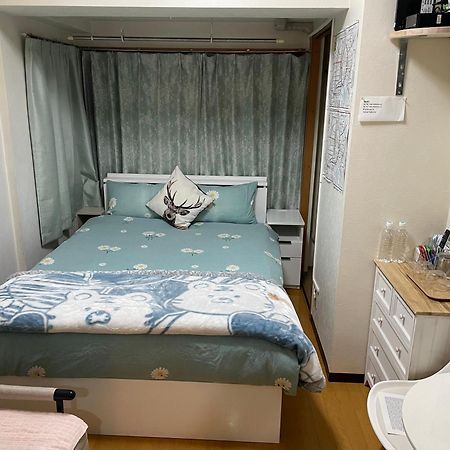 新宿安靜の家-A Quiet Home In Shinjuku - A 26 Square Meter Double Bed Room That Feels Like Home Токио Екстериор снимка