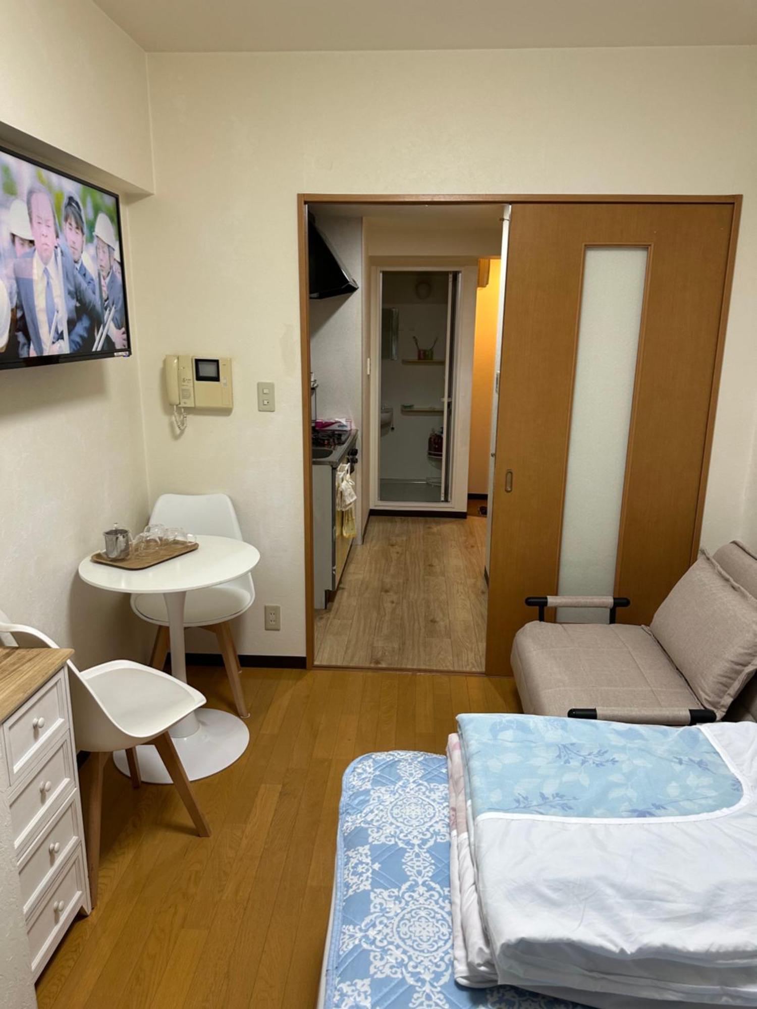 新宿安靜の家-A Quiet Home In Shinjuku - A 26 Square Meter Double Bed Room That Feels Like Home Токио Екстериор снимка