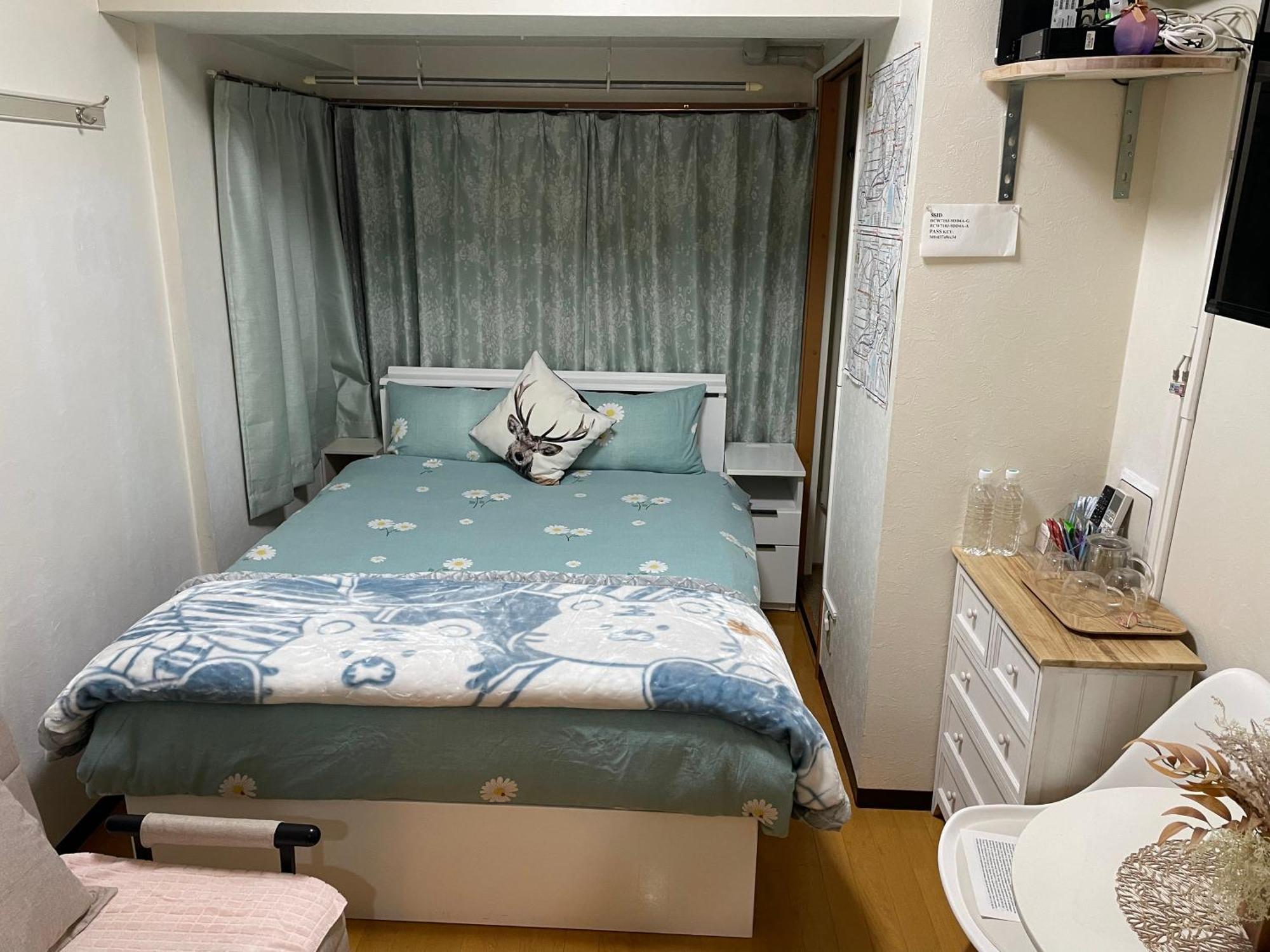 新宿安靜の家-A Quiet Home In Shinjuku - A 26 Square Meter Double Bed Room That Feels Like Home Токио Екстериор снимка