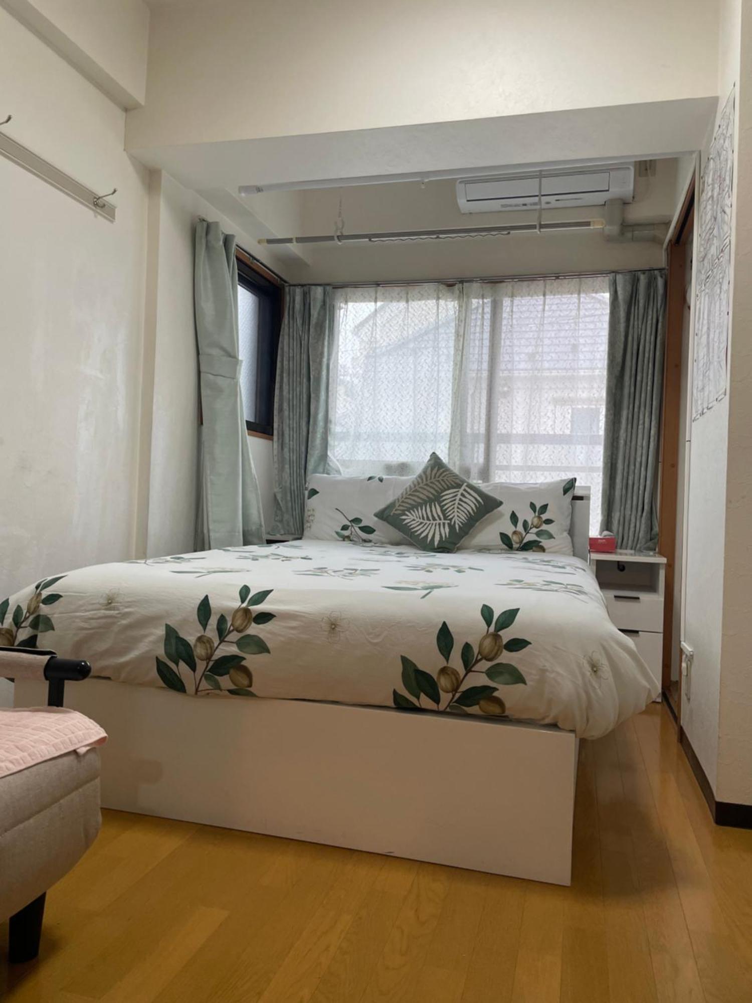 新宿安靜の家-A Quiet Home In Shinjuku - A 26 Square Meter Double Bed Room That Feels Like Home Токио Екстериор снимка